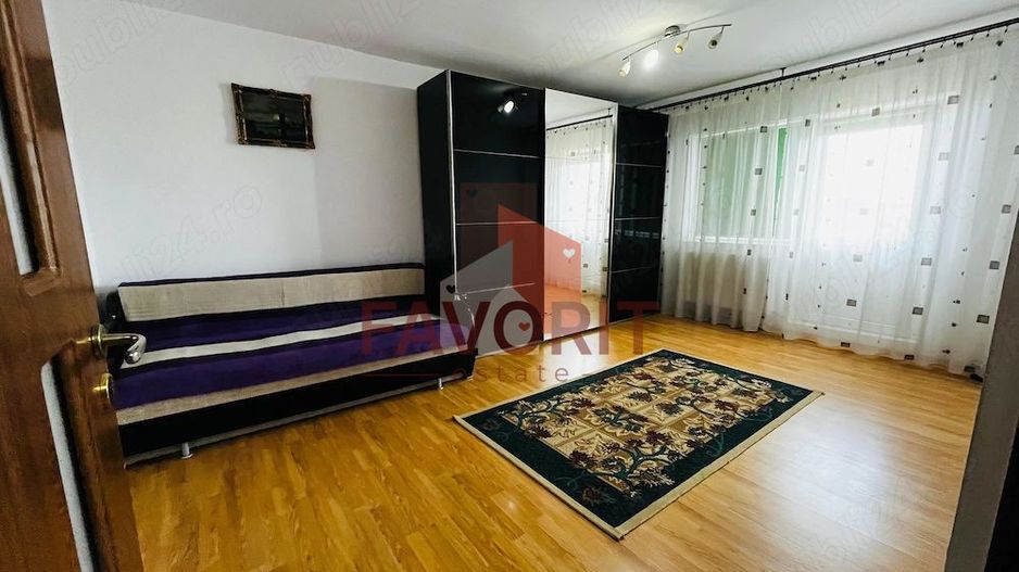 Decomandat. Etaj intermediar. 2 balcoane. - Poză 2