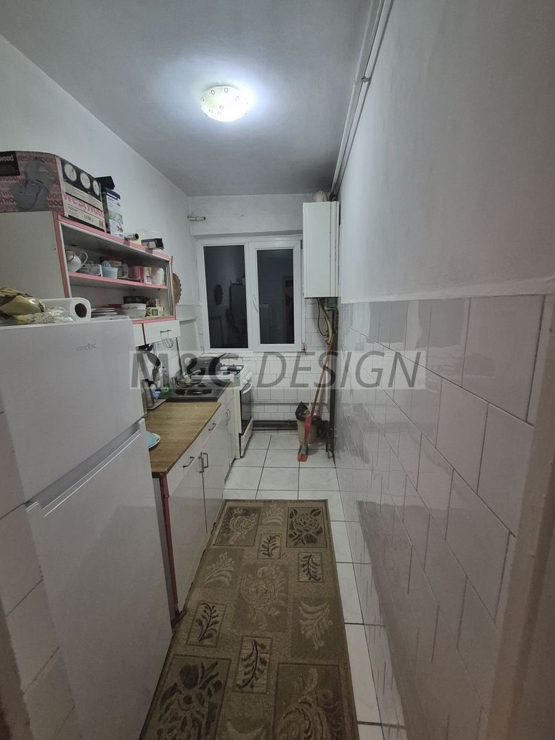 Apartament 3 camere Dacia cu centrala - Poză 2