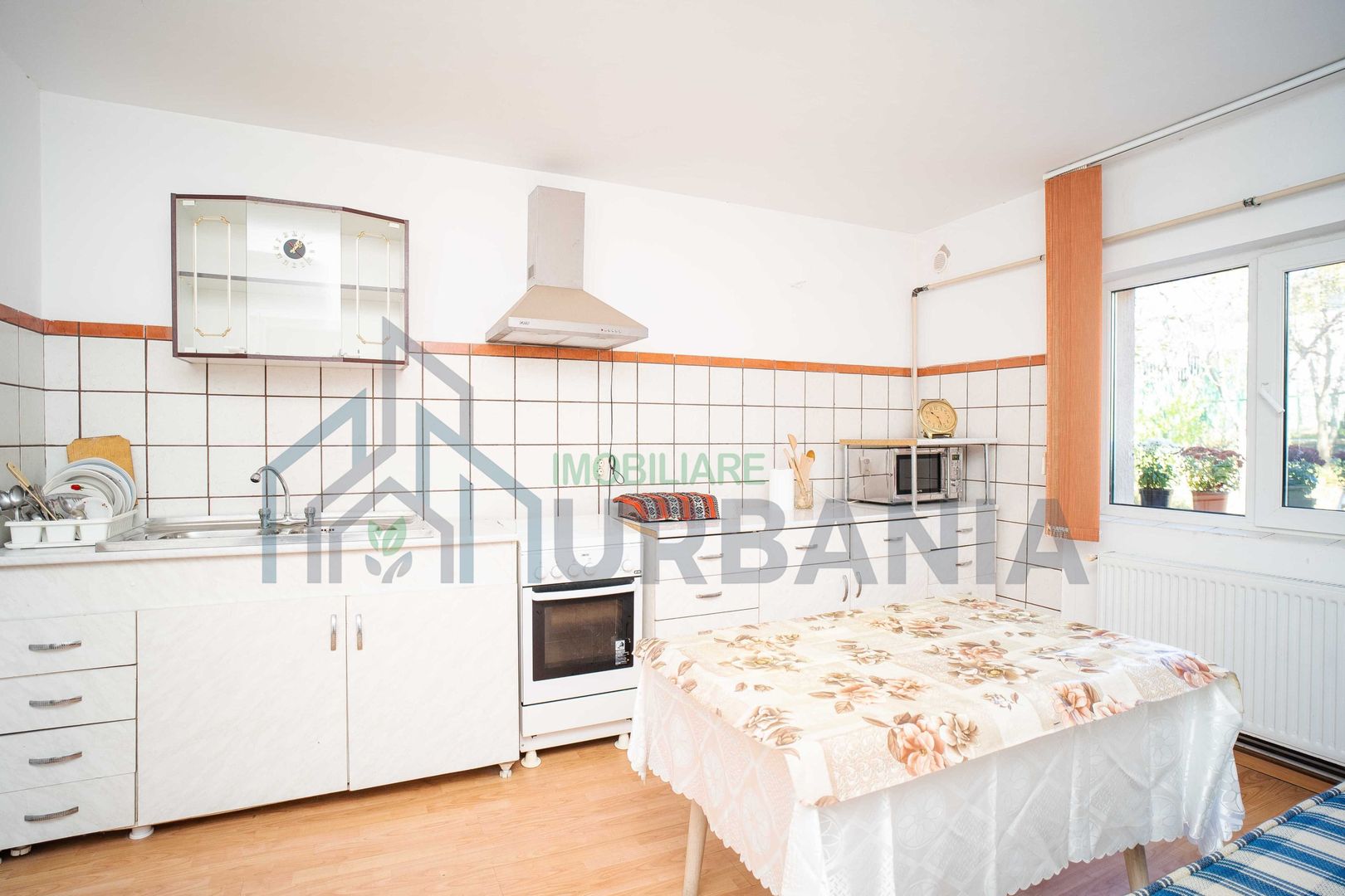 Casa de vanzare Tomesti Deal la Drum National - Poză 2