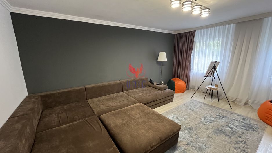 3 camere decomandate, S-uri, cartier 1 Mai - Poză 1