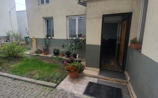 Casa tip vila mansardata, centrala si curte proprie, loc de parcare, 8min metrou - Poză 7