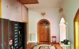 Casa de vanzare Cetate pretabila ca pensiune - Poză 6