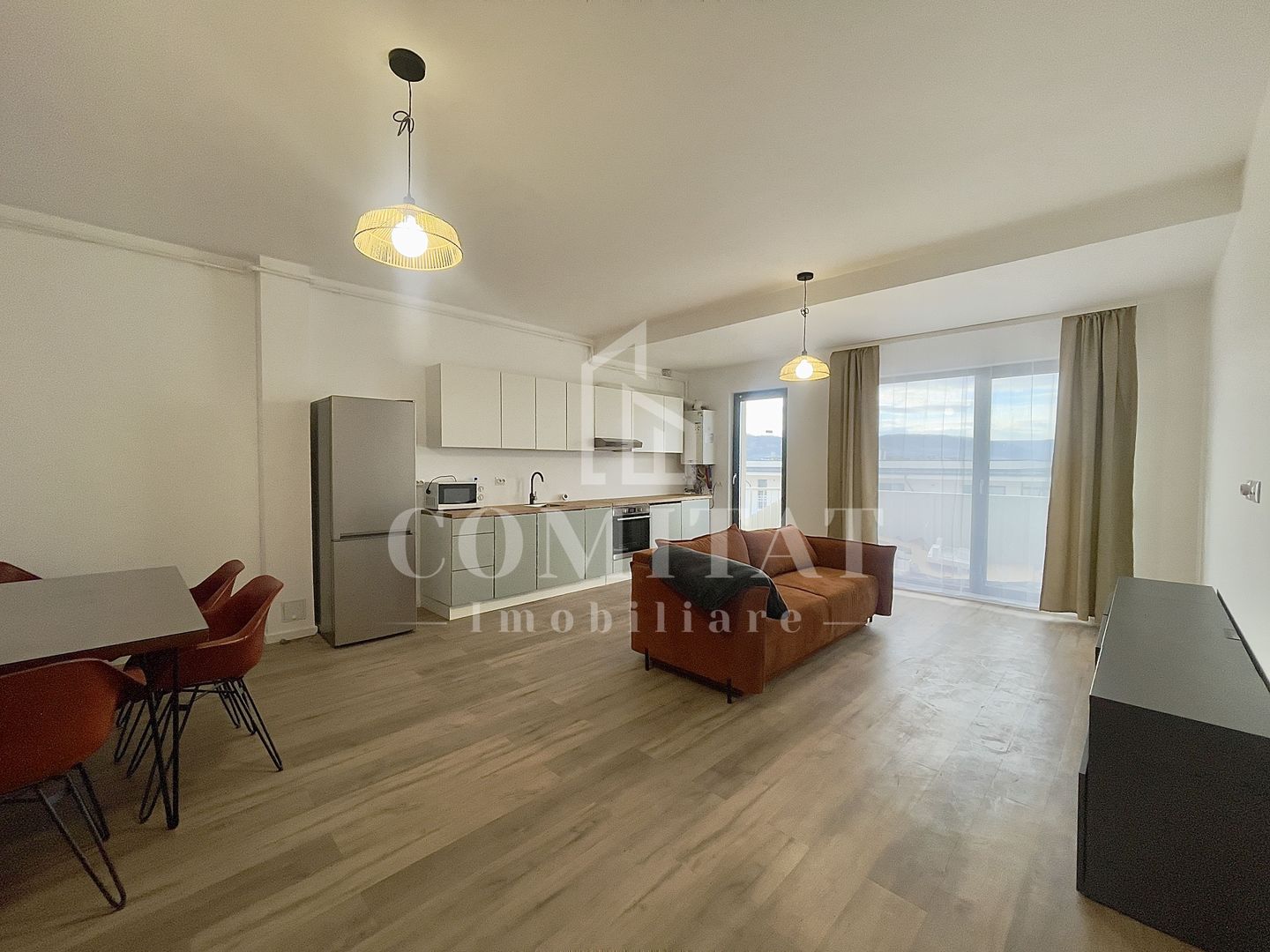Nou în piață apartament mobilat și modern zona străzii Eroilor - Poză 2