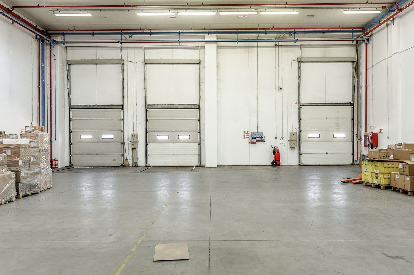 Hala in Arad 1000 mp cu Platformă Auto - Poză 1