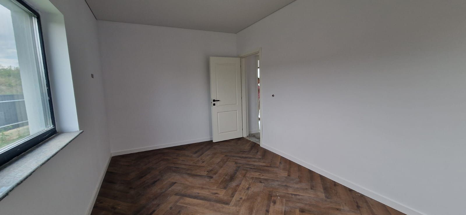 Casa 3  camere INTABULATA 70 mp.  Bucium Visan 140000 euro - Poză 4