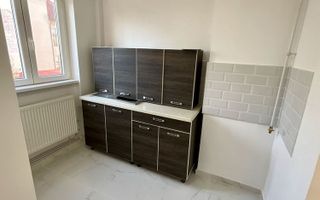 BRASADAS vinde ap 2 cam central etaj 3/4. - Poză 2