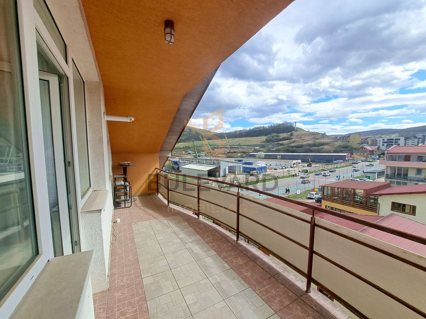 Apartament 4 camere 128 mp utili, centru Floresti - Poză 2