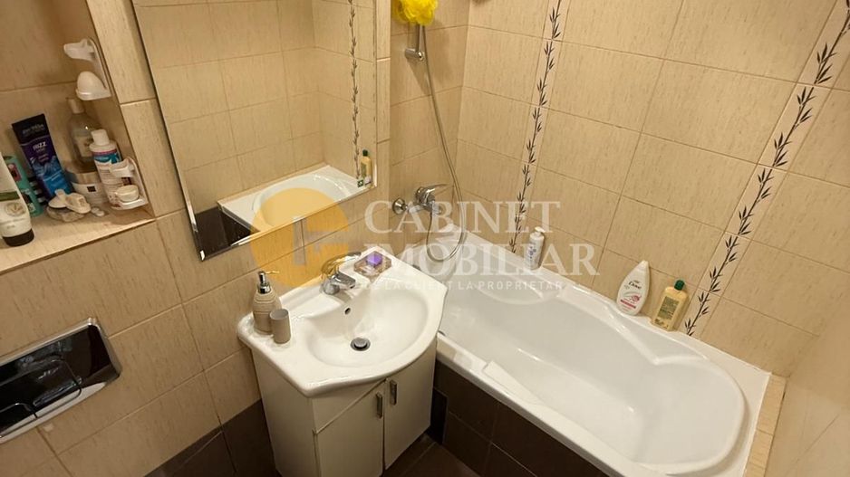 2 Camere Decomandat - Etaj Intermediar - Zona Podu Ros - Bloc 1974 - Poză 3