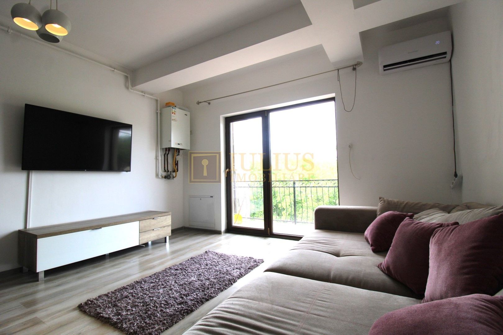 Bloc nou, centrala proprie, lângă restaurant Tinecz - Poză 2