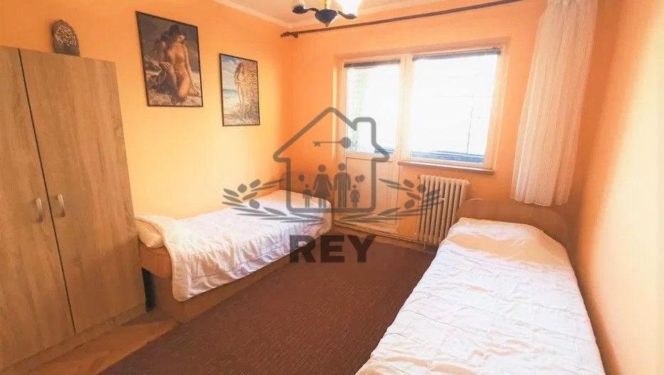 Apartament 4 camere, 2 balcoane, etaj 3, zona Rahovei - Poză 1