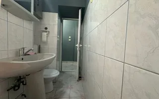 2 camere | centrala proprie | mobilat si utilat | zona excelenta | - Poză 12