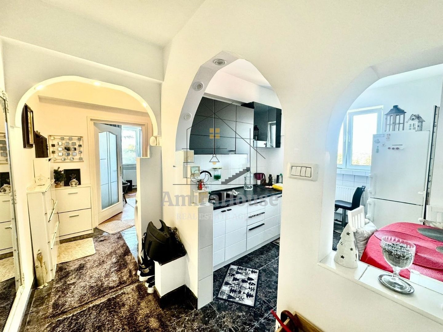 Apartament 2 camere, decomandat, 69 mp, parcare, finisat, str Republicii - Poză 10