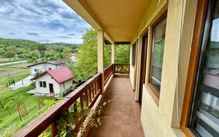 Oază de liniște și confort la poalele pădurii – Casa ta de vis! - Poză 7