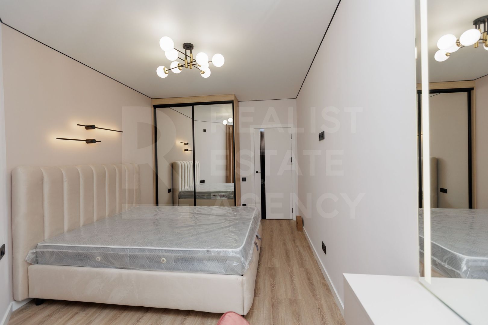 Vânzare, apartament, 2 dormitoare+living, str. Ioana Radu, Buiucani - Poză 13