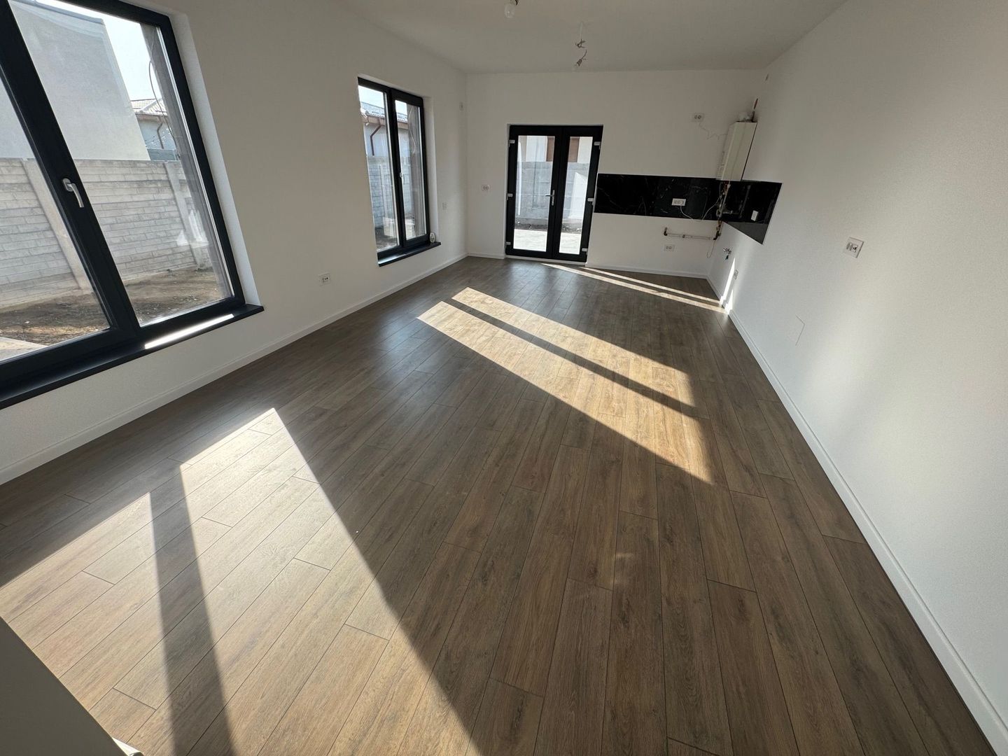 Case Mediteranene pe PARTER, 100m2 suprafata, curte 400m2, 0% comision - Poză 6