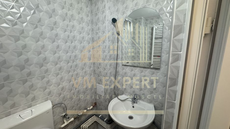 SPAȚU COMERCIAL 34 MP CAMPULUNG VIZAVI DE CENTRU MEDICAL CLUBUL SANATĂȚII - Poză 22