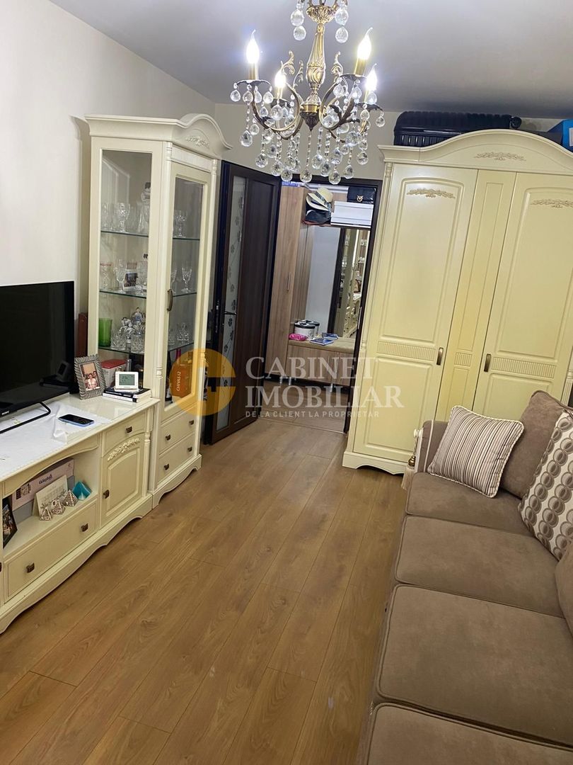 Cug -Providenta Etaj 2 Apartament cu 2 Camere Decomandat 52 mp - Poză 3