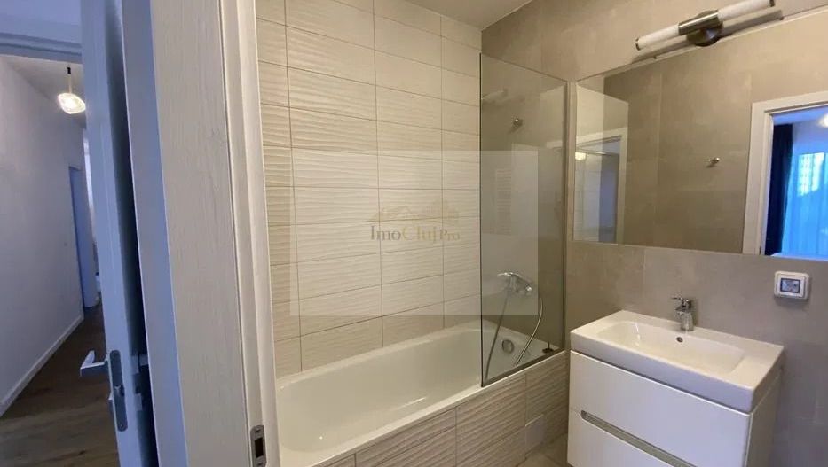 Închiriere apartament 3 camere decomandat – Record Park - Poză 8