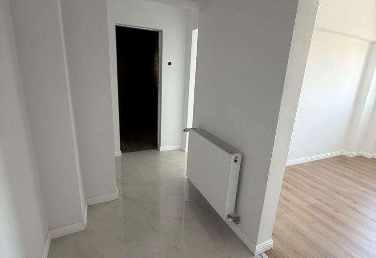 BRASADAS vinde ap 3 cam etaj 7/8 Micro 17 – Recent renovat. - Poză 4