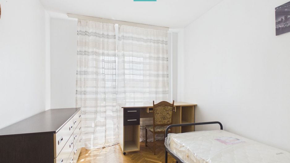 Apartament cu 3 camere și 2 băi zona Aurel Vlaicu - Poză 6