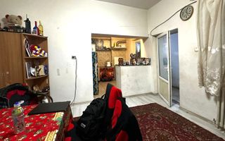 Casa la curte, Posibilitate de masardare, Central!! - Poză 3