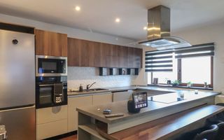 Apartament spatios cu balcon si terasa, complet mobilat, Europa! - Poză 9