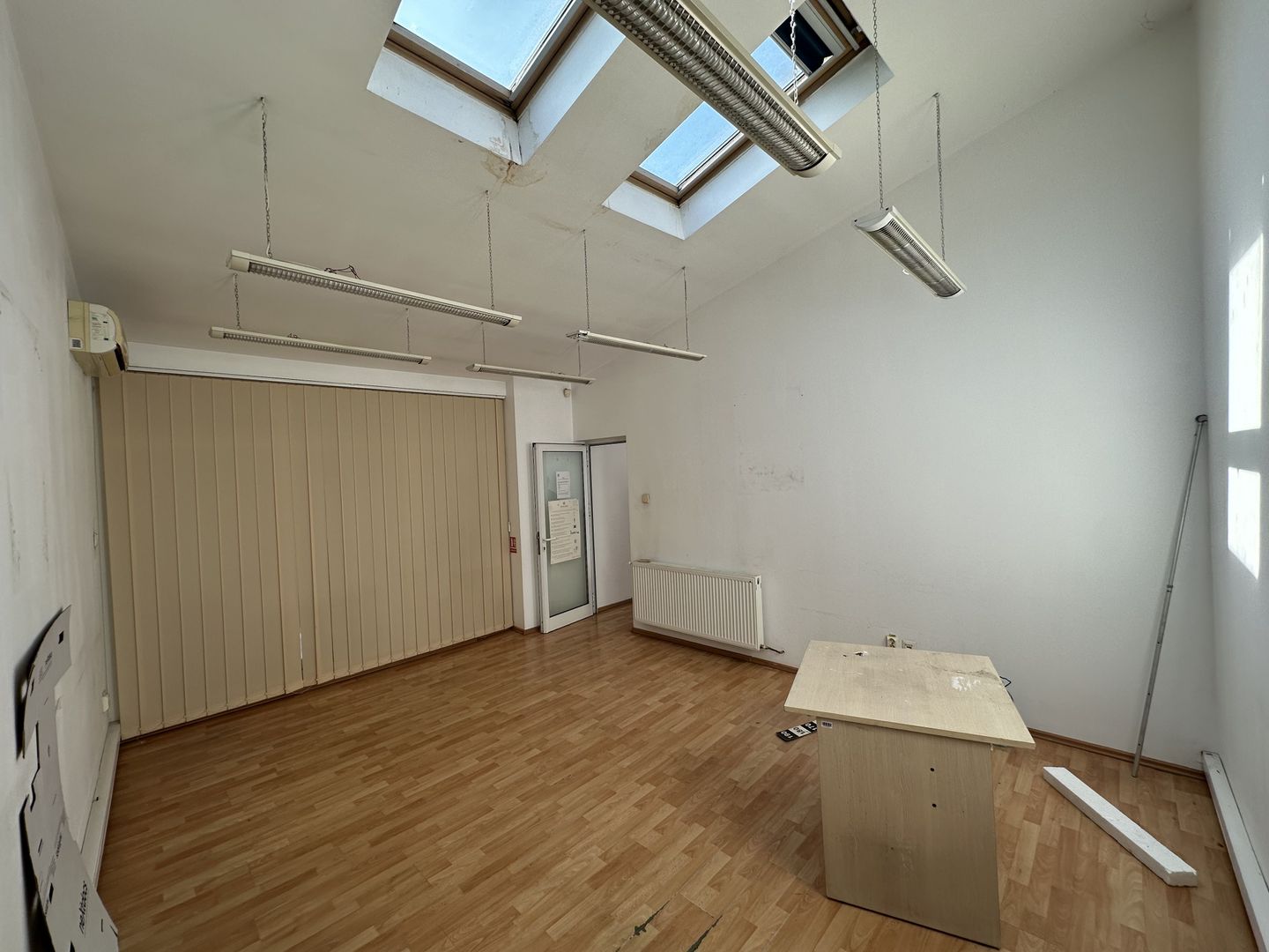 Spatiu de birou -zona strada Cluj/ 4 locuri de parcare - Poză 2