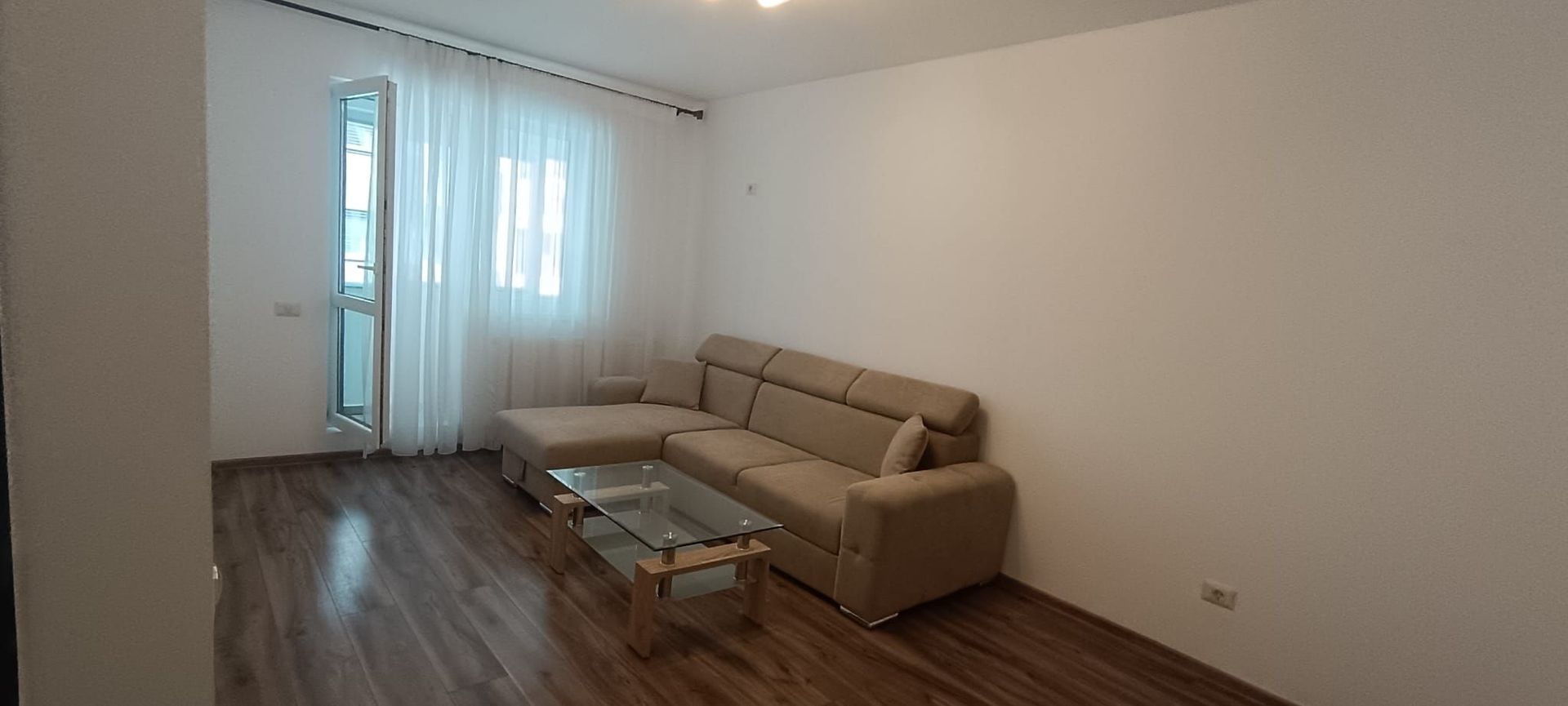 Apart. decomandat ( bucatarie separata+balcon ) + Parcare ! - Poză 3