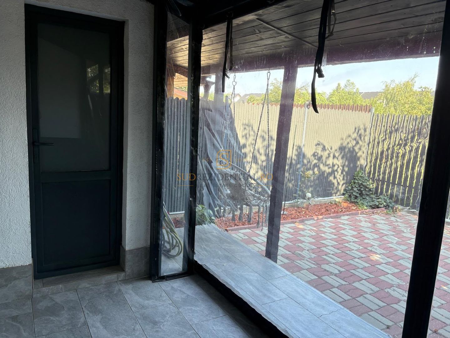 Vila P+1, complet mobilată și utilată-Str. Lacramioarelor - Poză 17