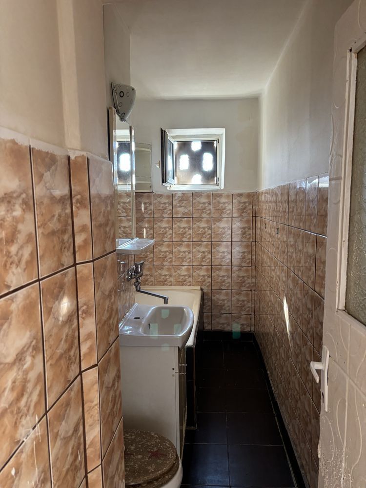 BRASADAS vinde ap 2c etaj 4/4 in 14 Mai. - Poză 5