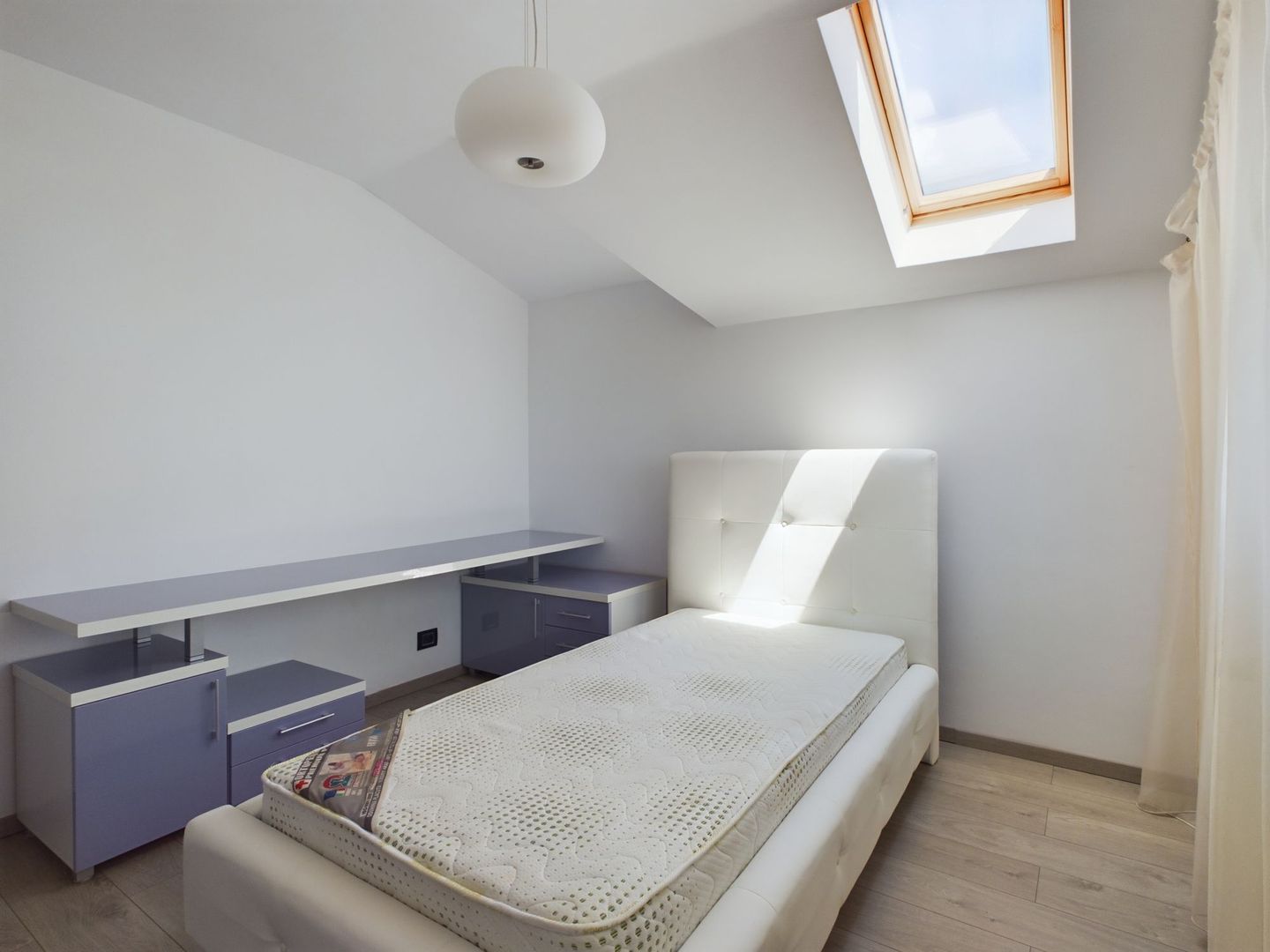 Vilă modernă cu 5 camere Curtici - Poză 24