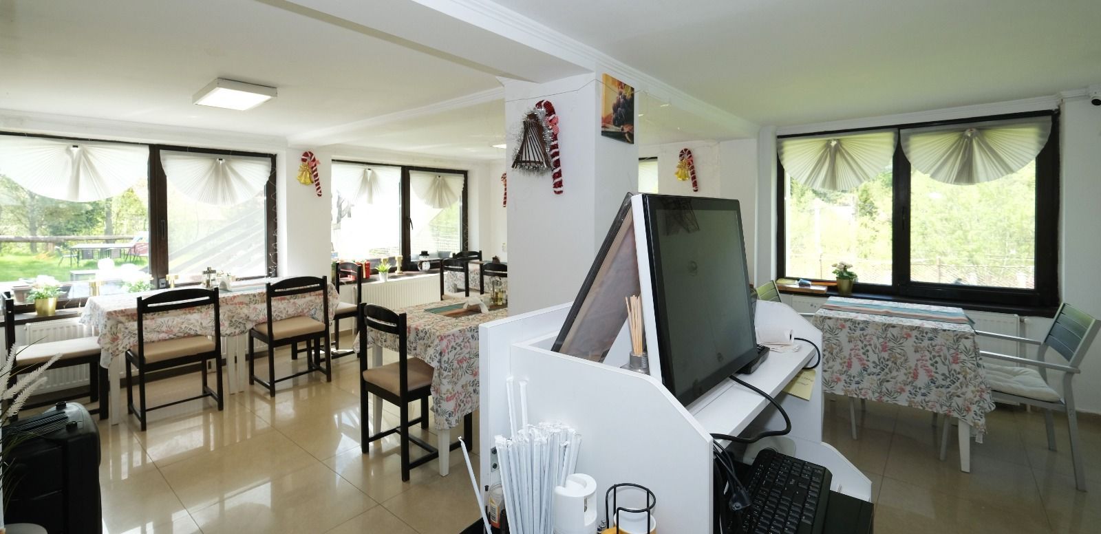 Pensiune la Cheia, moderna, functionala in totalitate, vedere mirifica (chirie) - Poză 21