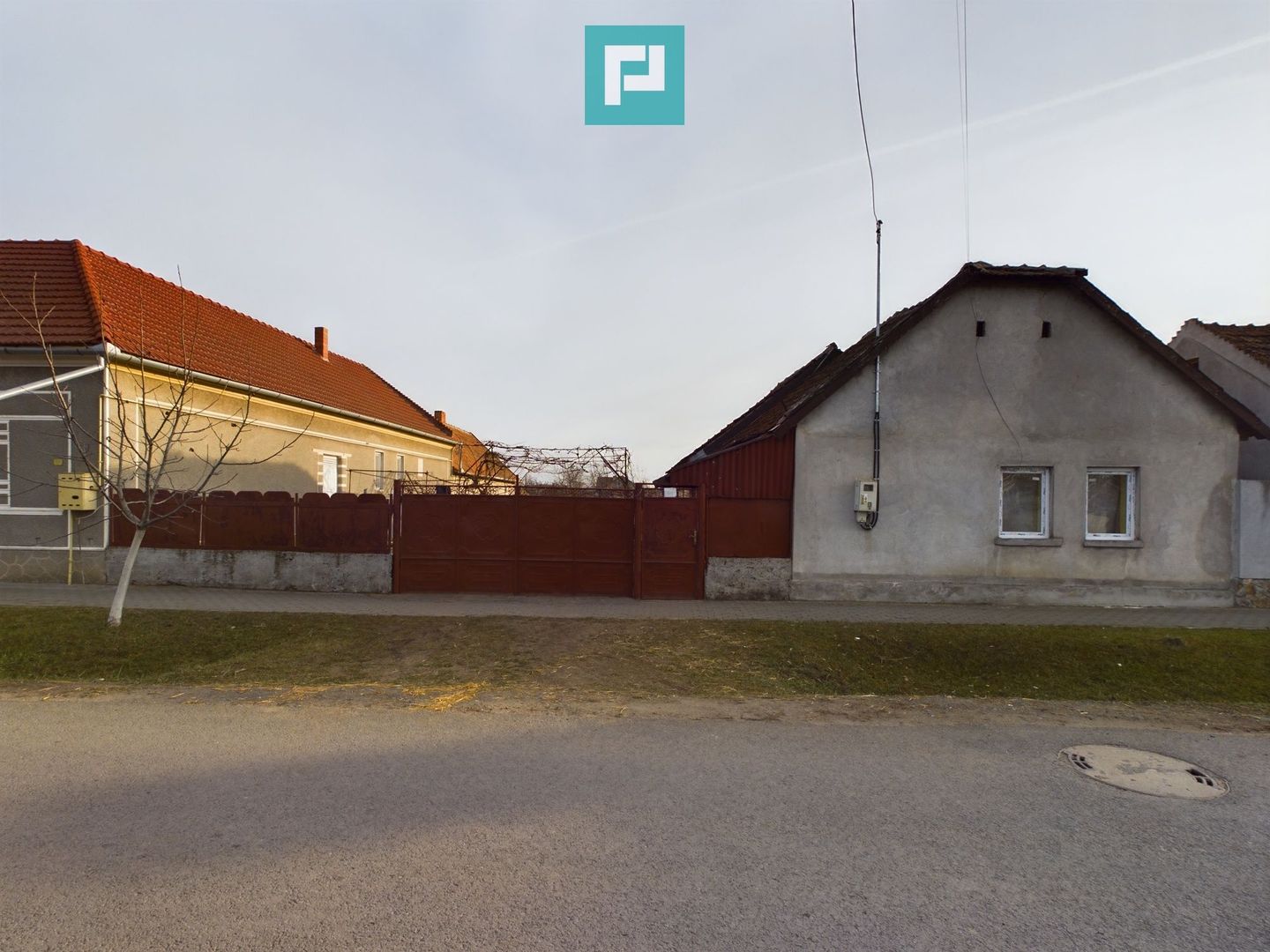 Casă cu teren 1680 mp, Curtici - Poză 2