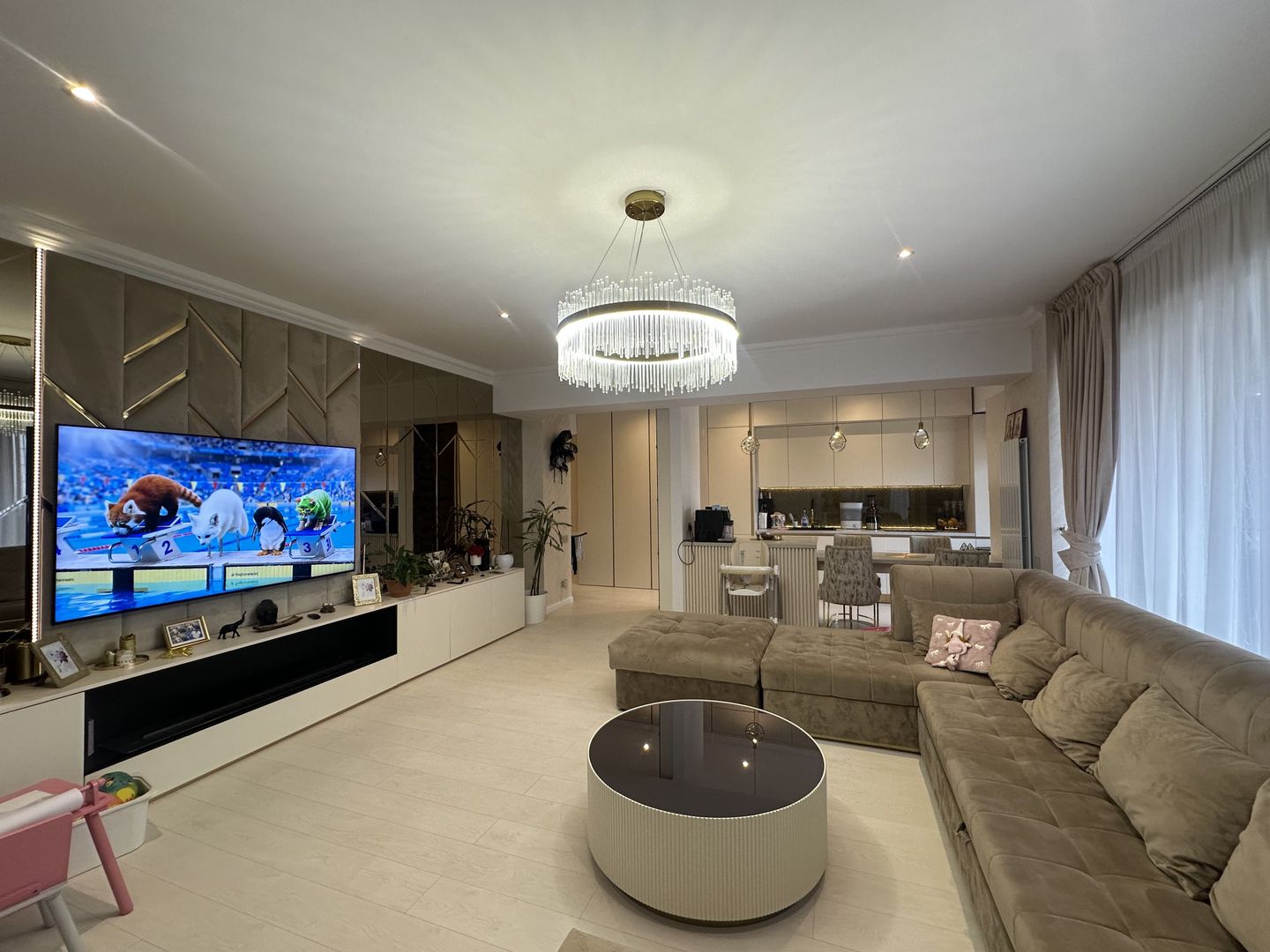 Apartament spectaculos cu 3 camere, 100 mp utili +terasă impresionanta - Poză 3