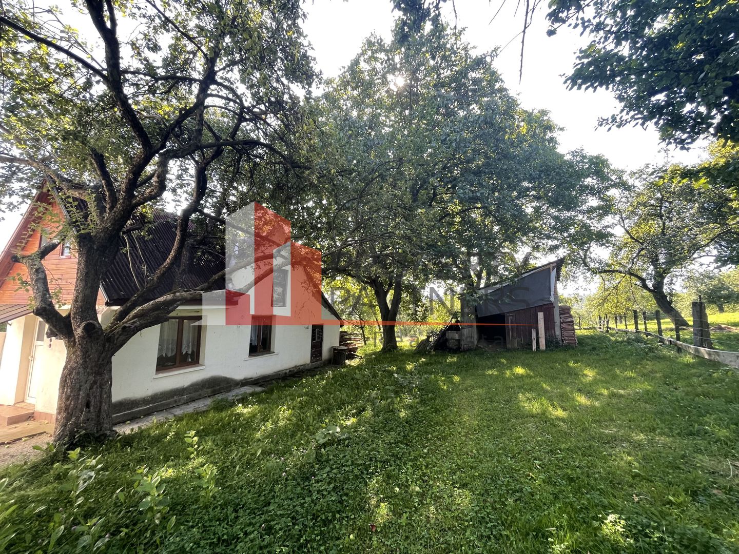 Casa Batraneasca Reconditionata Tohanita Bran 2300 mp Teren - Poză 12