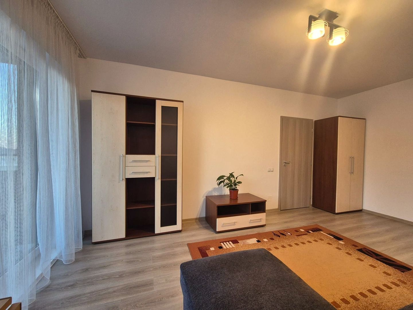 Exclusivitate -Apartament în bloc nou, Intrare Răcădău, cu priveliște spre Tâmpa - Poză 11