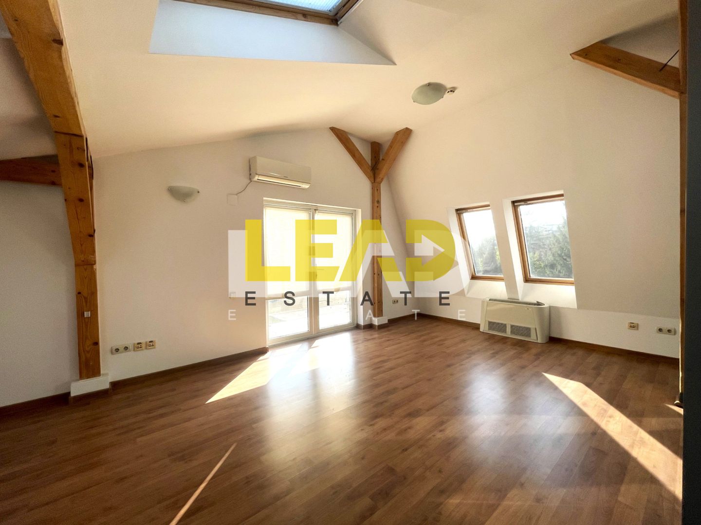 Birouri de inchiriat, open space, 187 mp utili, str Aurel Vlaicu! - Poză 14