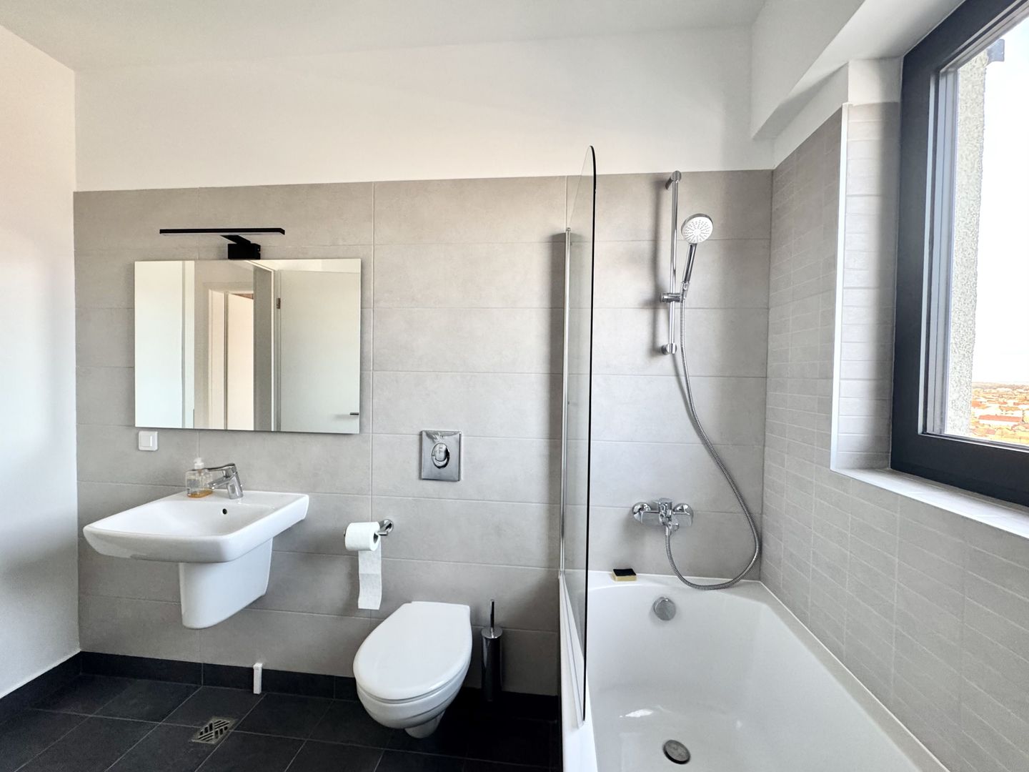 Apartament 2 camere,  prima închiriere, Complexul Studențesc -  Fabrik - Poză 25