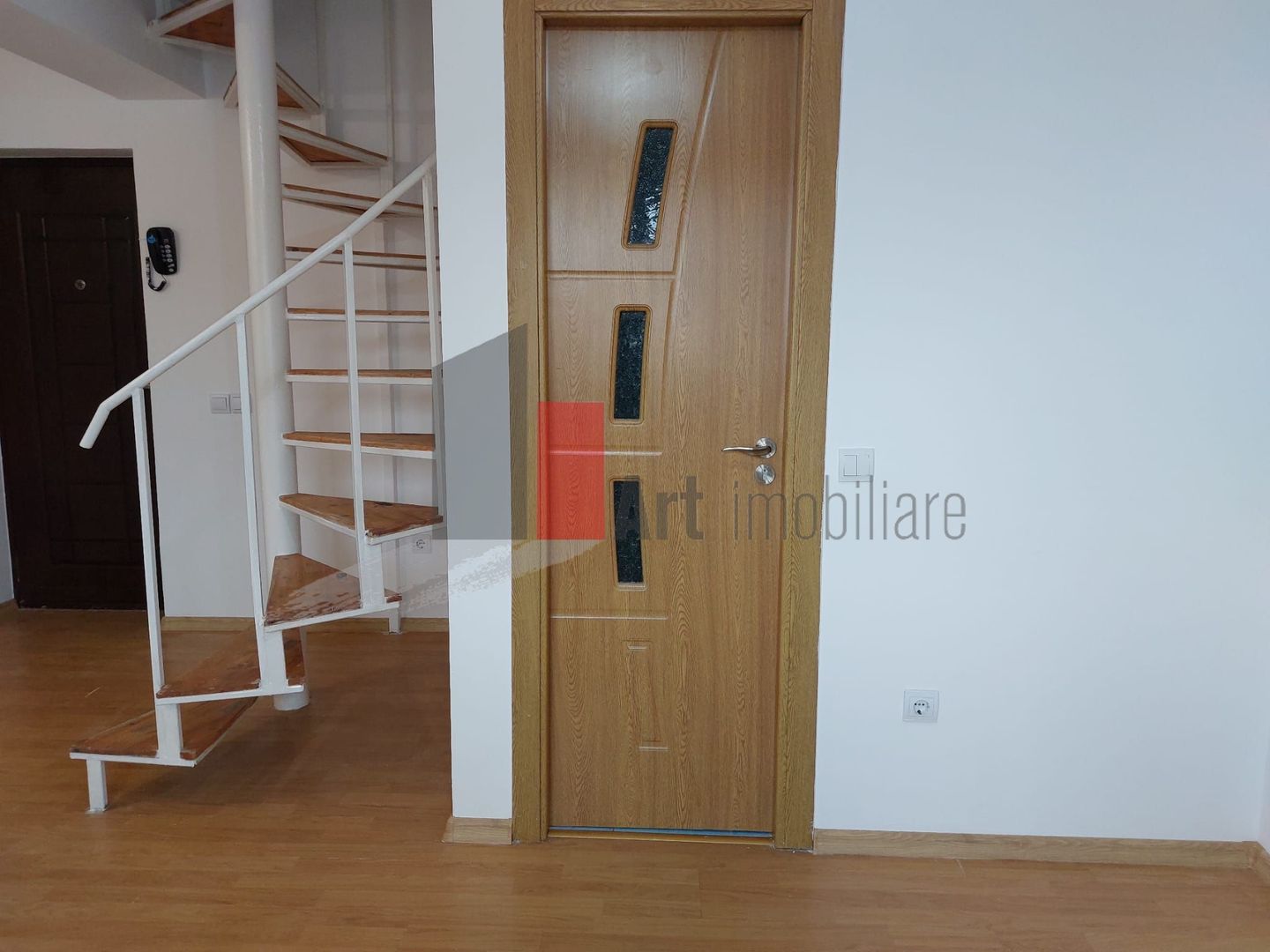 Apartamentul "BARRUKO" , P-ta Resita, liniste, verdeata, BLOC REABILITAT - Poză 9