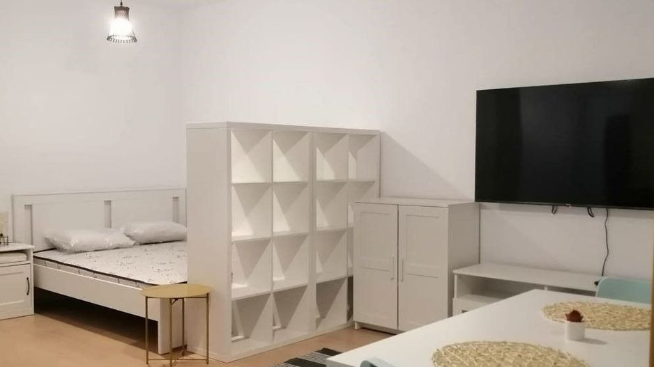 Studio Atria Resort | Piscina si loc de parcare - Poză 1