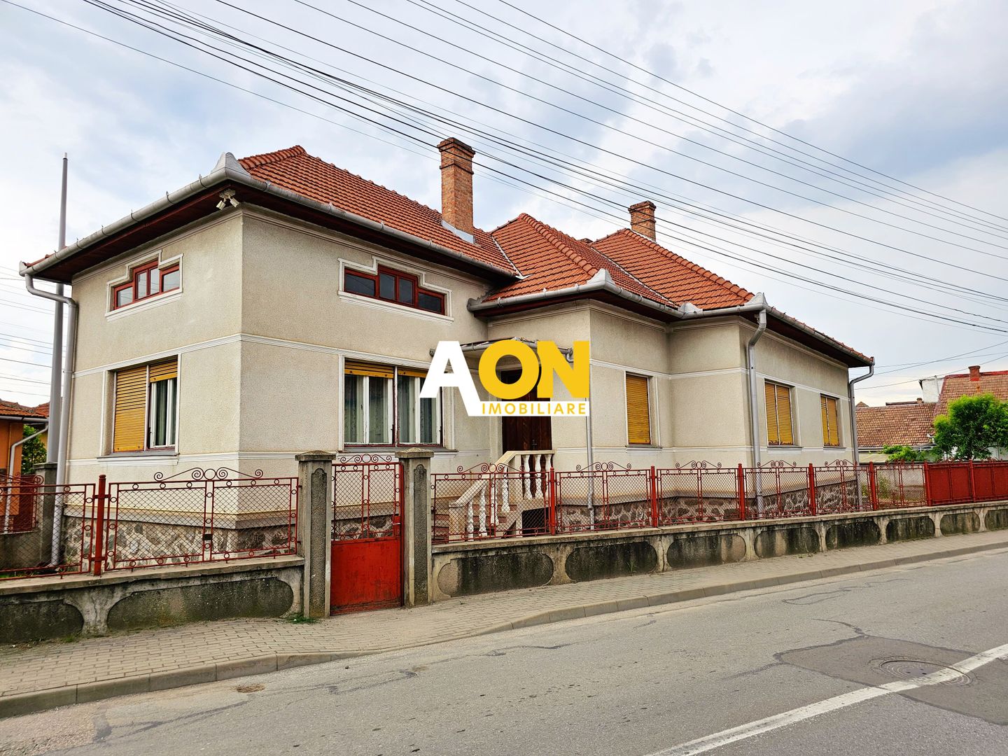 Casa 4 camere, 618 mp teren, zona Centru - Poză 1