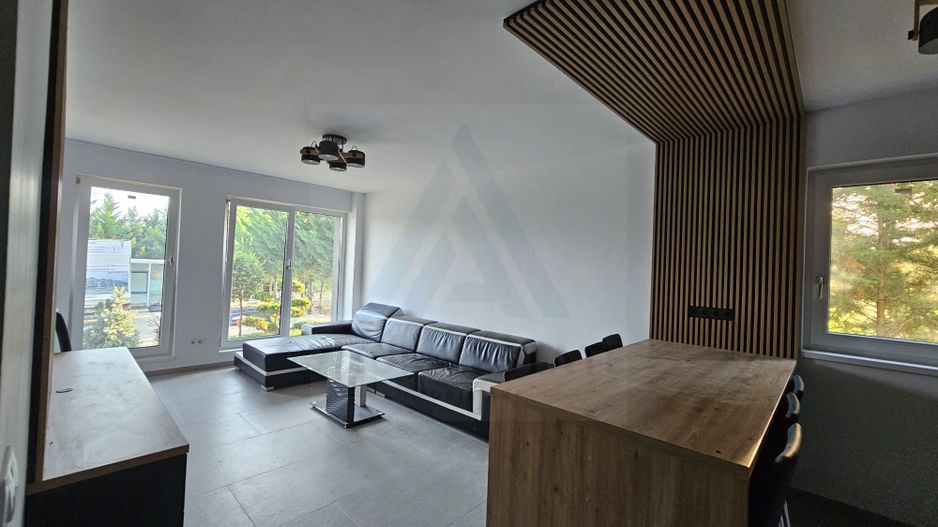 Apartament modern 3 camere 2 bai  terasa acoperita etaj 1 in Cristian - Poză 1