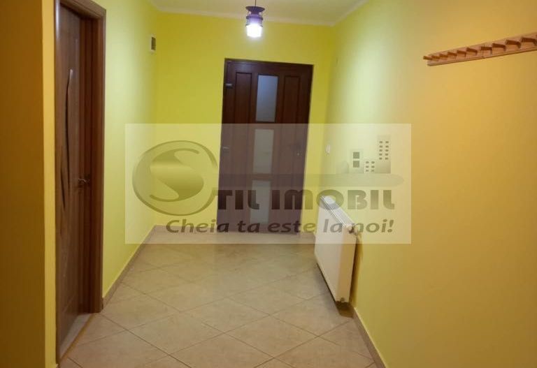 Casă zonă Tătărași - 750 euro - Poză 7