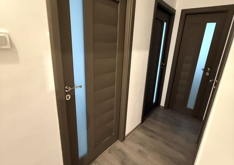 Apartament 3 camere Piata Centrala et 2,renovat toatal - Poză 5