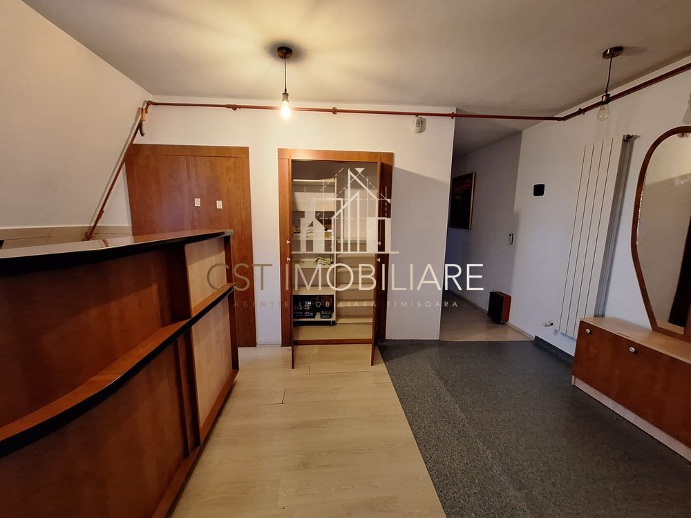 Apartament 3 camere , Torontal - Poză 5
