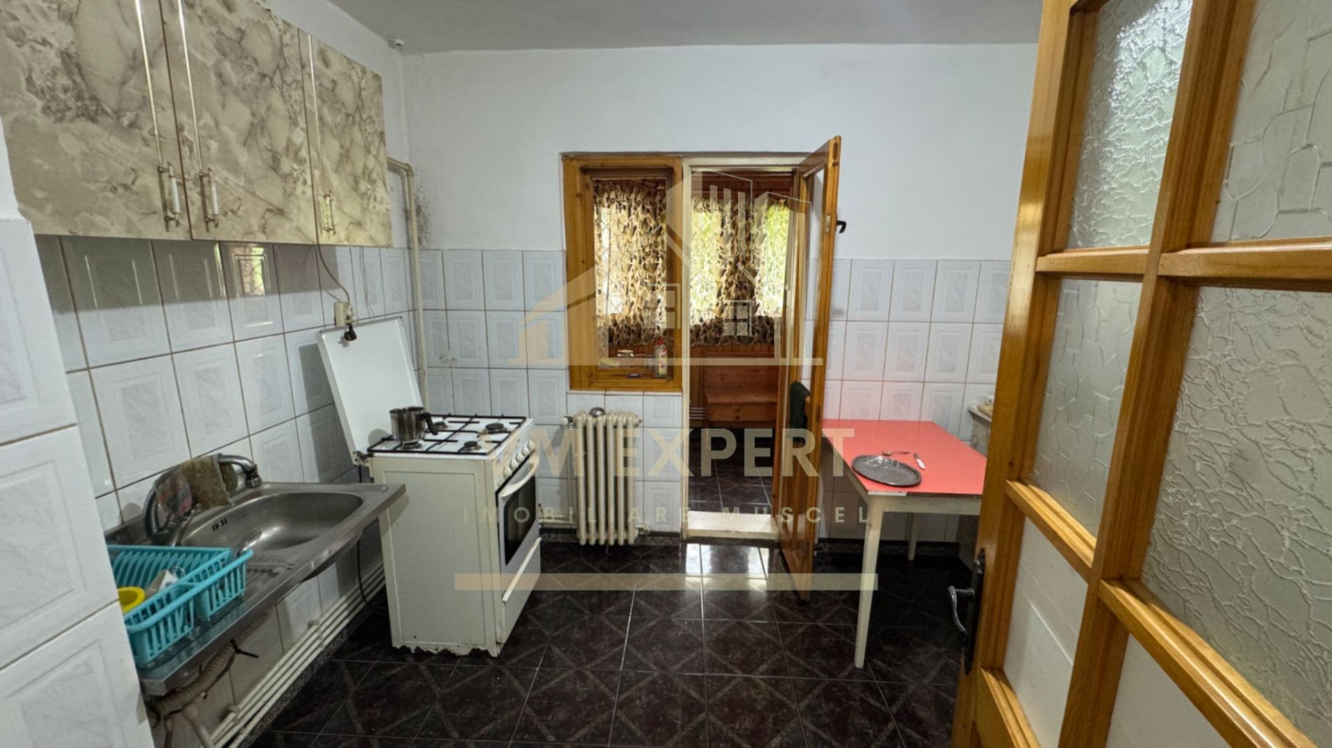 APARTAMENT 3 CAMERE DECOMANDAT PARTER VIȘOI CAMPULUNG - Poză 9