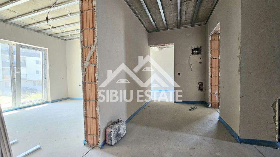 Casa noua 4 camere Selimbar central - Poză 10