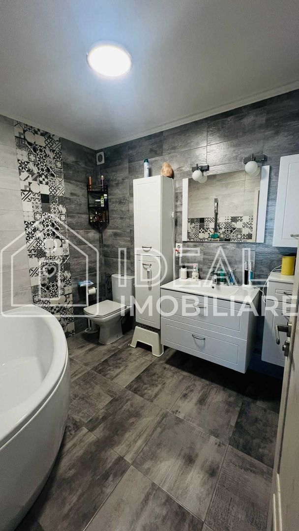 Triplex cu 5 camere complet mobilat si utilat, in SELIMBAR - Poză 10