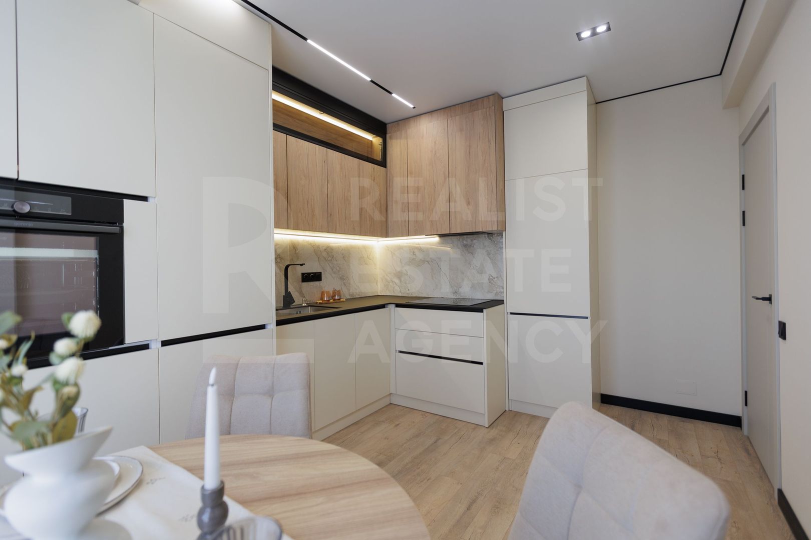 Vânzare, apartament, 2 camere, str. Ghica Voda, Botanica - Poză 1