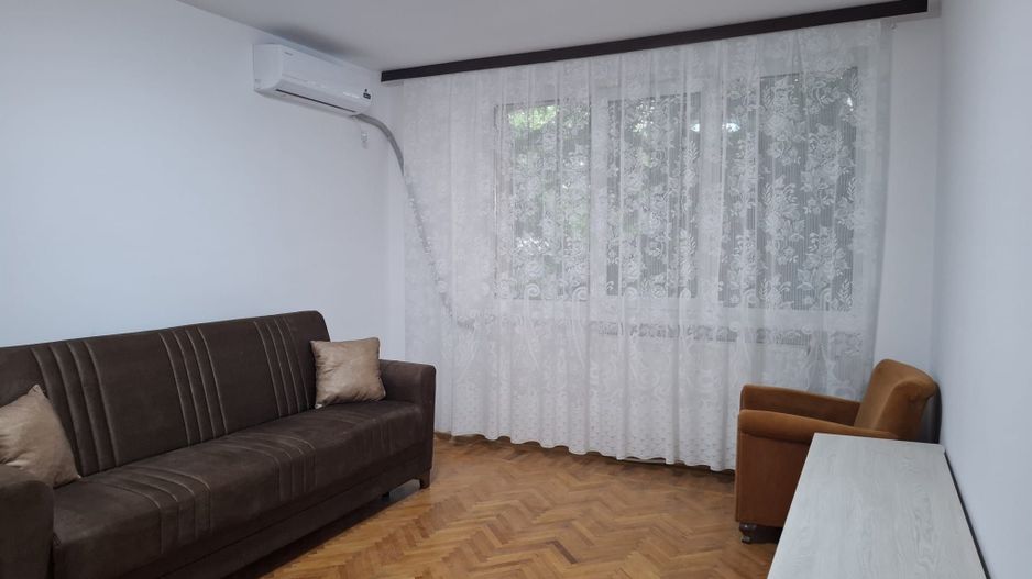 URGENT!, renovat complet, vedere spate, mobilat/utilat modern, liber - Poză 1
